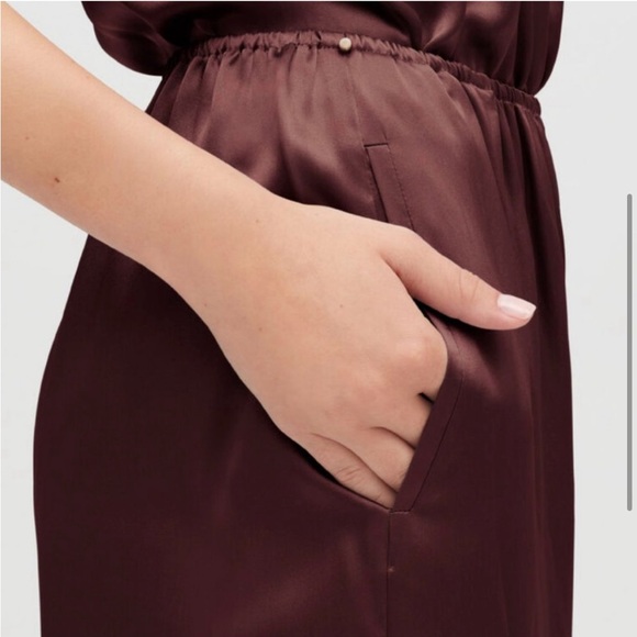 Cuyana Washable Charmeuse Wide Leg Crop Pants in Plum, Size L - Picture 3 of 7